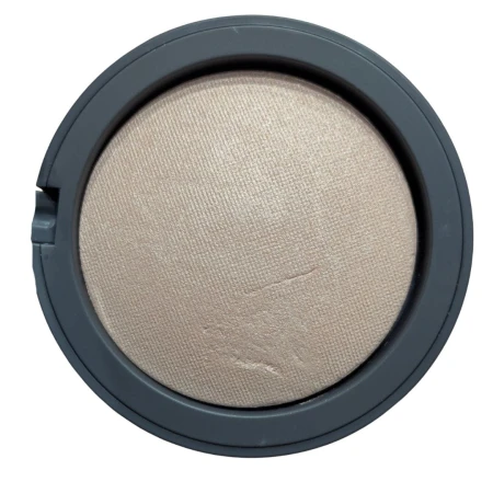 INIKA Organic Baked Illuminisor product and shade overview